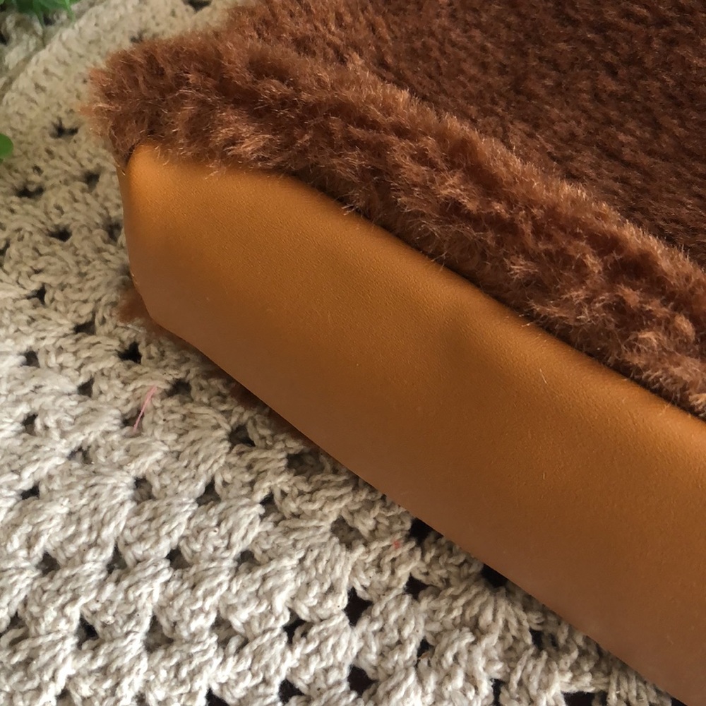 8 Other Reasons Chocolate Faux Shearling Shoulder Bag - Picture 9 of 12